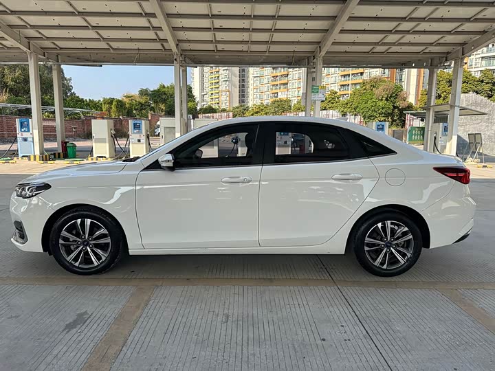 Ford Escort 2021 2021款 1.5L 自动钻石版