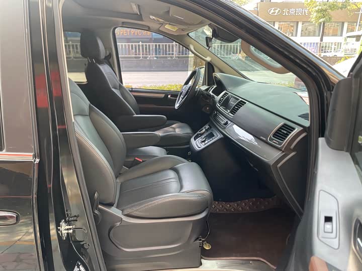 Maxus G10 2021 2021款 2.0T 自动精英版 柴油 7座