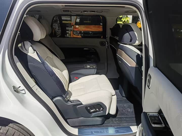 Zeekr 9X 2025 2025款 Ultra版 70kWh