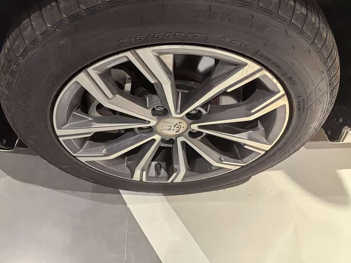 BYD Song Max 2021 2021款 升级版 1.5T 自动旗舰型 6座