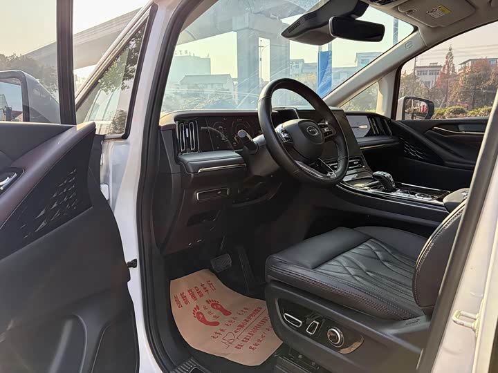 GAC Trumpchi M8 2024 2024款 大师系列 400T 至尊版