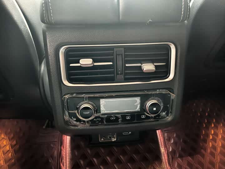 Hongqi HS7 2022 2022款 2.0T DCT两驱智联旗享版 五座