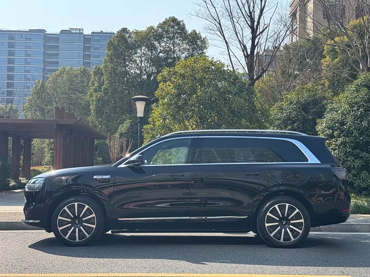 Aito M9 2025 2025款 增程 Ultra版 52kWh 5座版