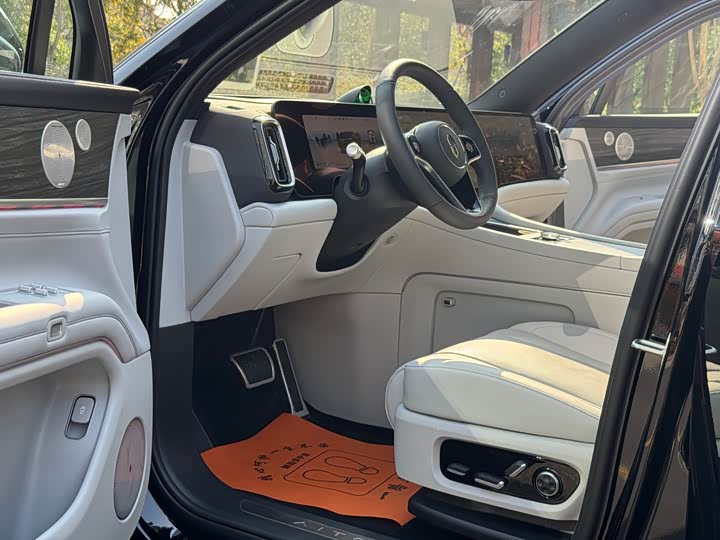 Aito M9 2025 2025款 增程 Ultra版 52kWh 5座版