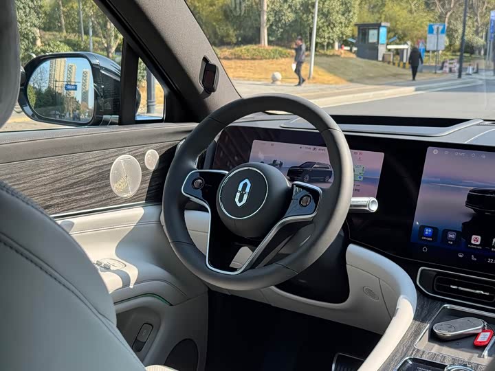 Aito M9 2025 2025款 增程 Ultra版 52kWh 5座版