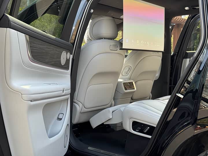 Aito M9 2025 2025款 增程 Ultra版 52kWh 5座版