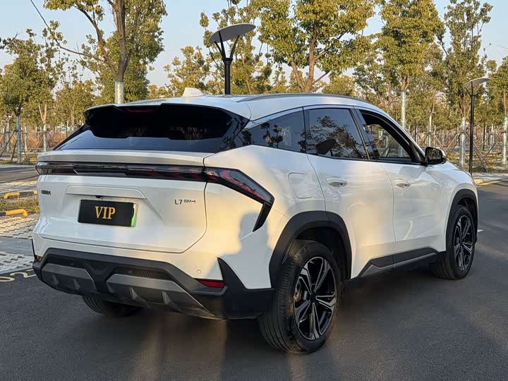 Geely Galaxy L7 2025 2025款 EM-i 115km 探索+版