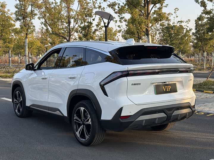 Geely Galaxy L7 2025 2025款 EM-i 115km 探索+版