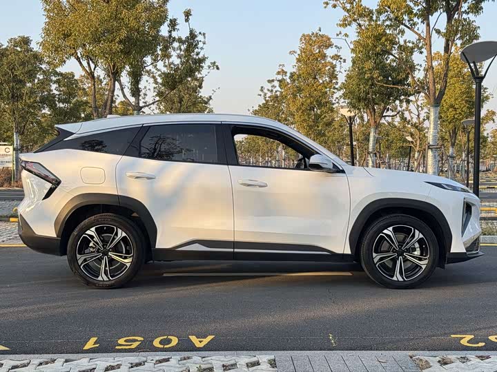 Geely Galaxy L7 2025 2025款 EM-i 115km 探索+版