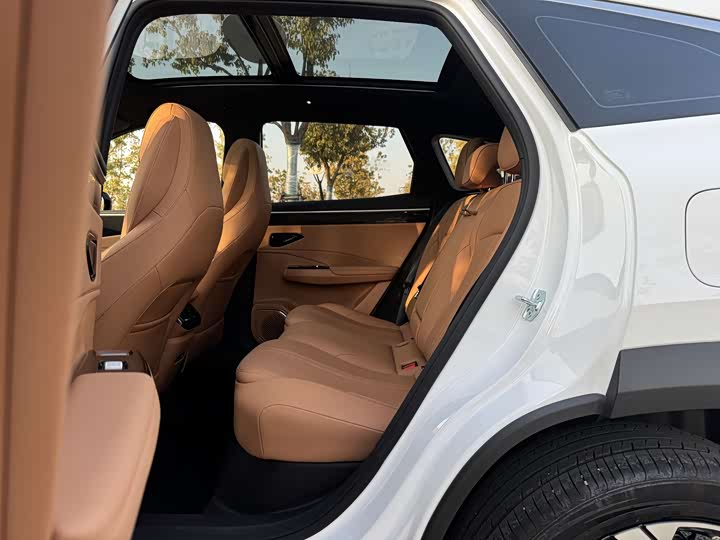 Geely Galaxy L7 2025 2025款 EM-i 115km 探索+版