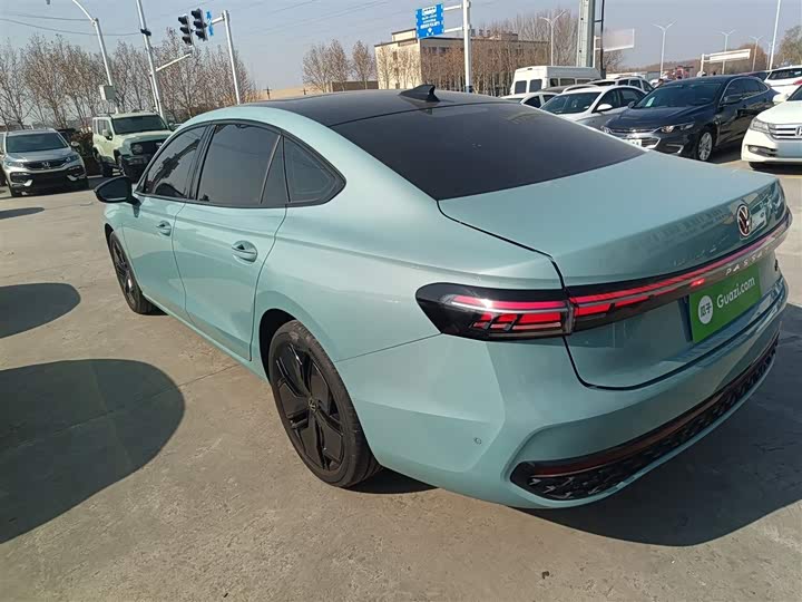 Volkswagen Passat 2025 2025款 Pro 380TSI 星空龙尊版