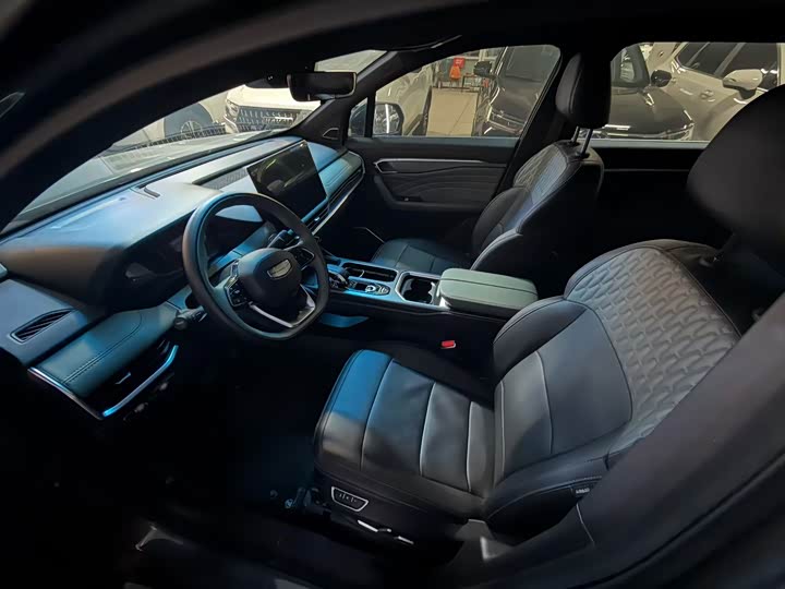 Geely Okavango L 2024 2024款 2.0T DCT旗舰型