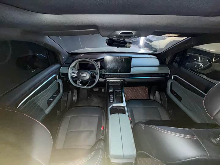 Geely Okavango L 2024 2024款 2.0T DCT旗舰型