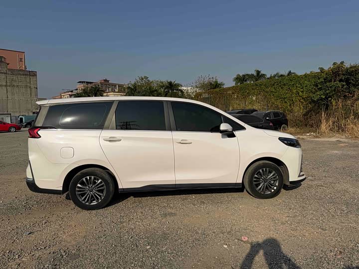 Maxus G50 2023 2023款 PLUS 1.5T 自动适航版