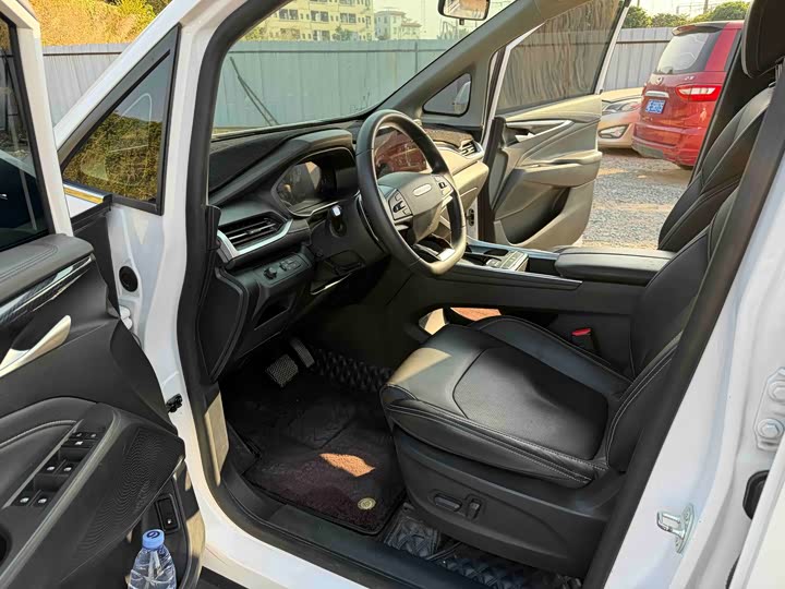 Maxus G50 2023 2023款 PLUS 1.5T 自动适航版