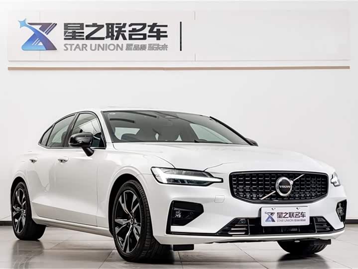 Volvo S60 2025 2025款 B5 智雅运动版