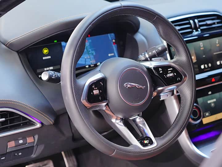 Jaguar XE L 2024 2024款 2.0T 250PS R-DYNAMIC S进取运动版