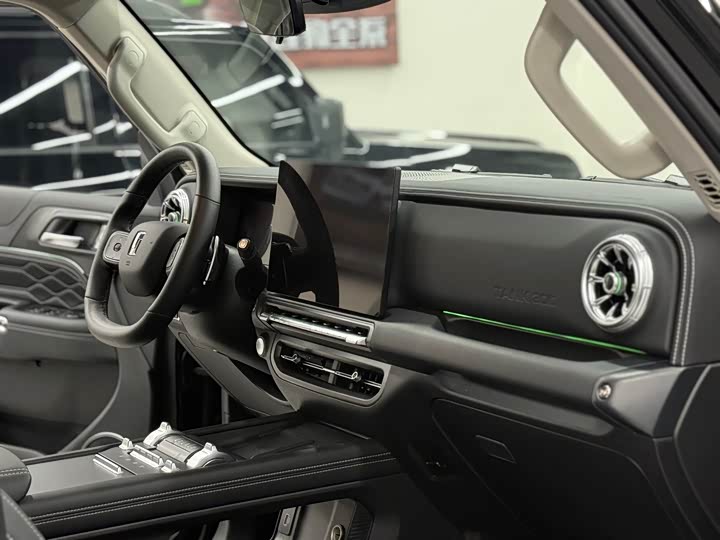 Tank 300 Hybrid 2025 2025款 Hi4-T 37.1kWh