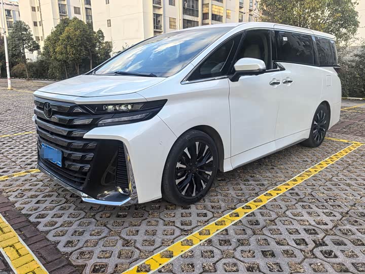 Toyota Vellfire 2024 2024款 皇冠 双擎 2.5L 至尊版