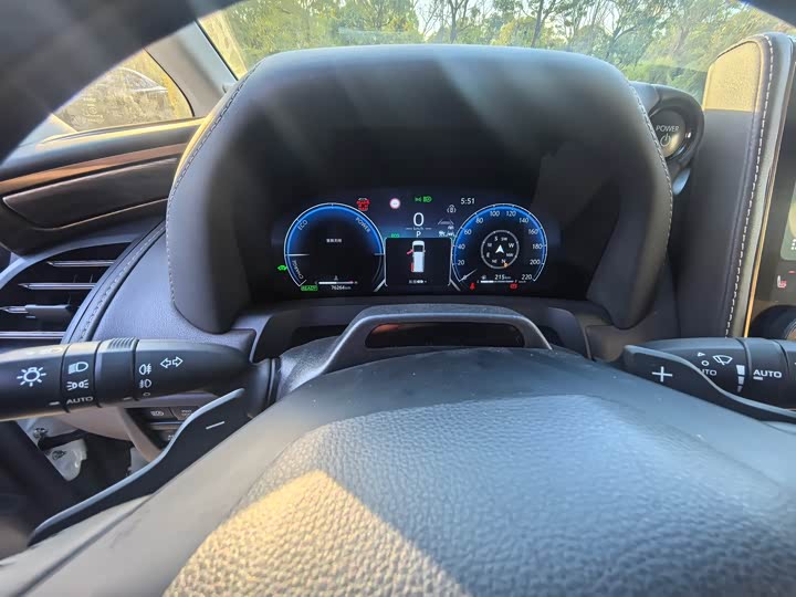 Toyota Vellfire 2024 2024款 皇冠 双擎 2.5L 至尊版