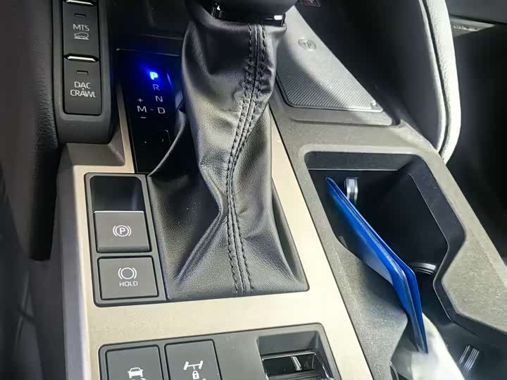 Toyota Prado 2025 2025款 2.4T 悍野WX版 6座