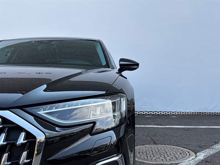 Audi A8 2025 2025款 A8L 50 TFSI quattro 臻选型