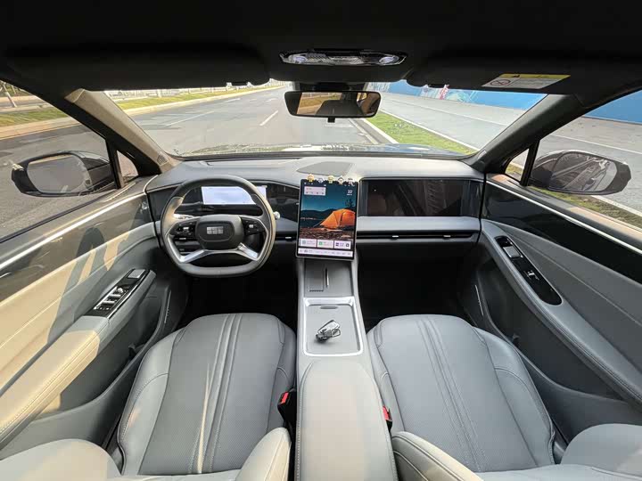 Geely Galaxy L7 2025 2025款 EM-i 115km 探索版