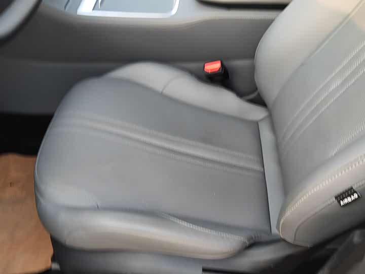 Geely Galaxy L7 2025 2025款 EM-i 115km 远航版