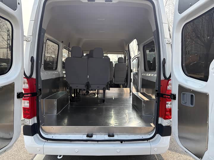 Foton Tuyano 2022 2022款 2.0T手动通途多功能长轴中顶后单胎5/6/7/9座4F20TC3