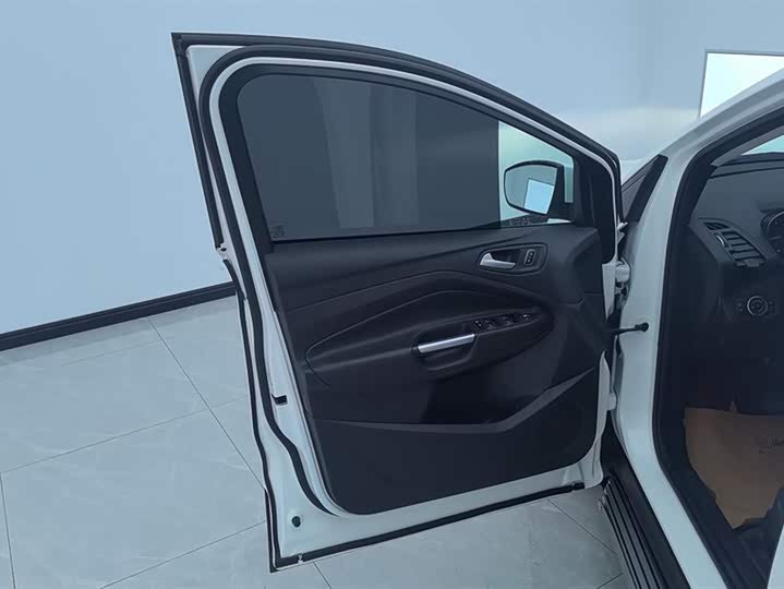 Ford Escape (Kuga) 2019 2019款 EcoBoost 180 两驱铂翼型 国VI