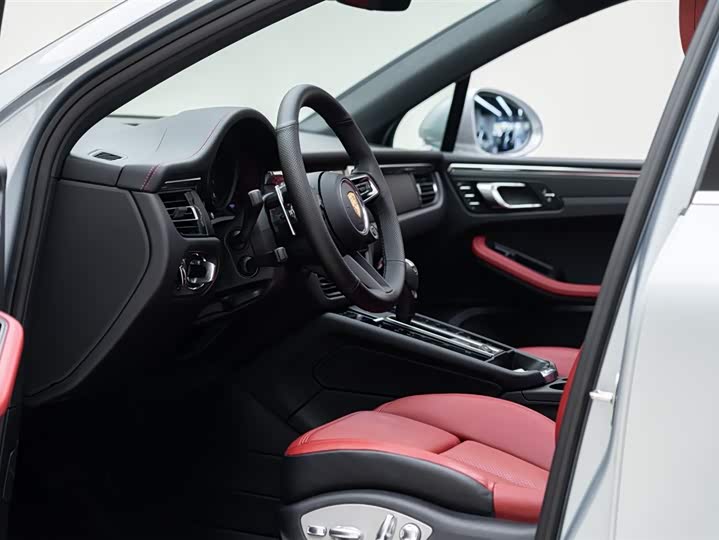 Porsche Macan 2025 2025款 Macan 2.0T 逐梦版