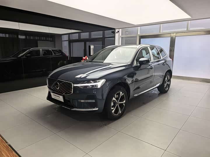 Volvo XC60 2026 2026款 B5 四驱智逸豪华版