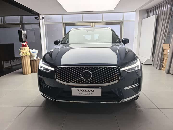 Volvo XC60 2026 2026款 B5 四驱智逸豪华版