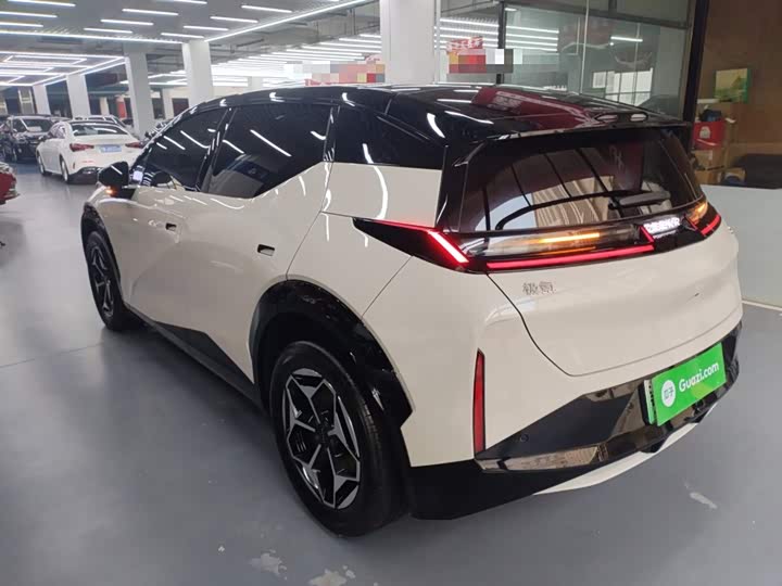 Zeekr X 2025 2025款 五座后驱版