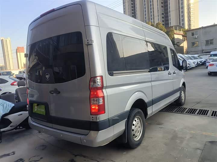 Foton Tuyano 2022 2022款 2.0T手动通途多功能长轴中顶后单胎5/6/7/9座4F20TC3