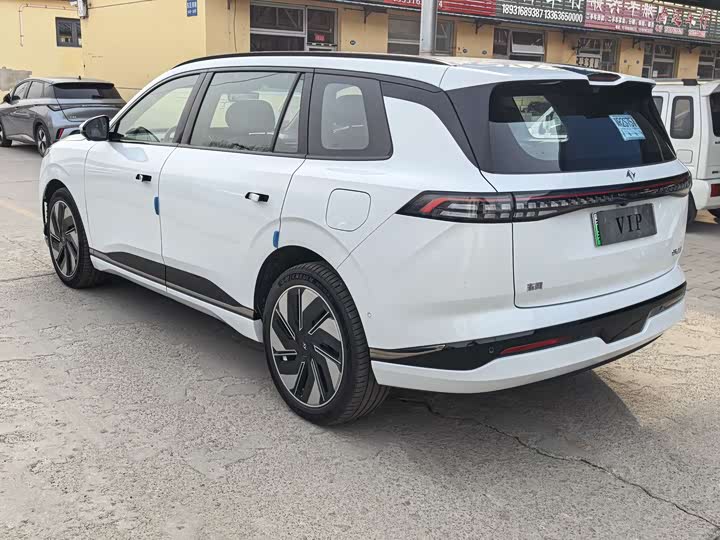 Dongfeng Yipai eπ 008 2025 2025款 210Max增程版 5座