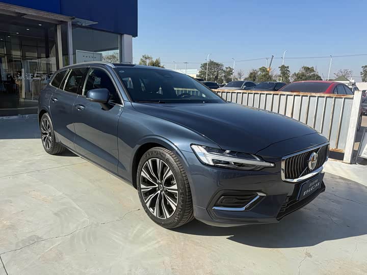 Volvo V60 2024 2024款 B5 智远豪华版