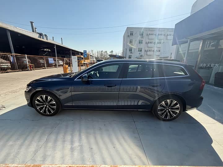 Volvo V60 2024 2024款 B5 智远豪华版