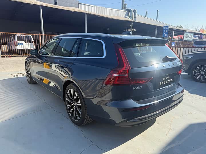 Volvo V60 2024 2024款 B5 智远豪华版