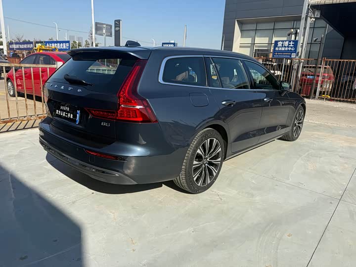 Volvo V60 2024 2024款 B5 智远豪华版