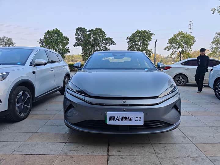 2025 BYD Qin L