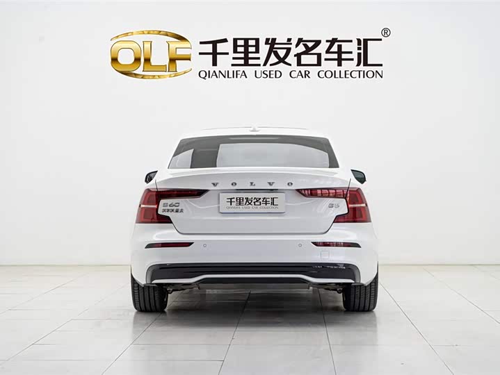 Volvo S60 2025 2025款 B5 智雅运动版