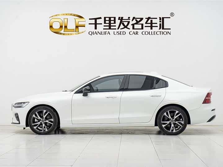 Volvo S60 2025 2025款 B5 智雅运动版