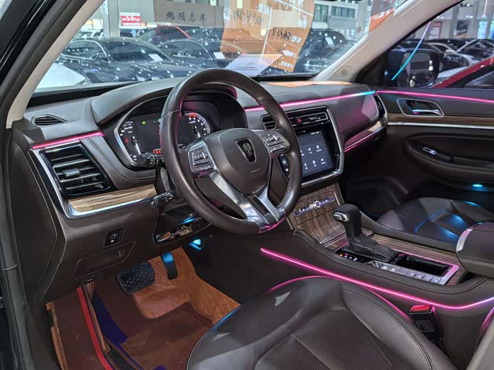 Roewe RX8 2019 2019款 30T 智联网两驱超群旗舰版