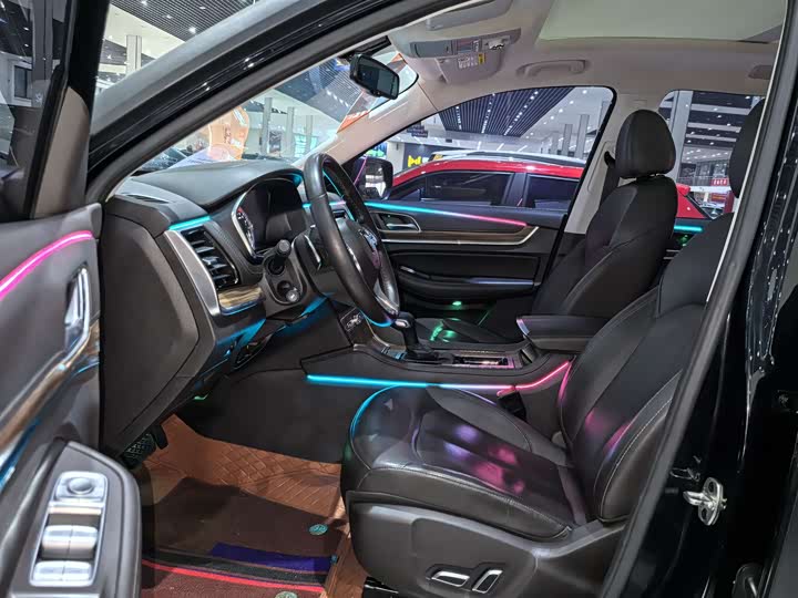 Roewe RX8 2019 2019款 30T 智联网两驱超群旗舰版