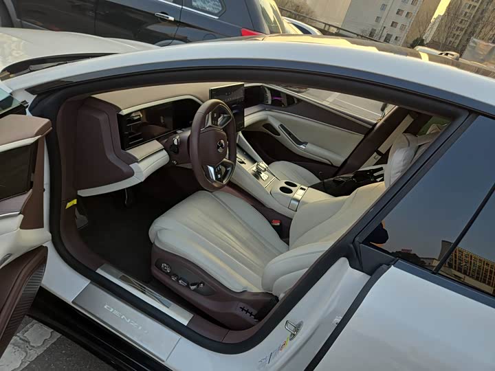 Denza Z9GT 2024 2024款 1100四驱Ultra版