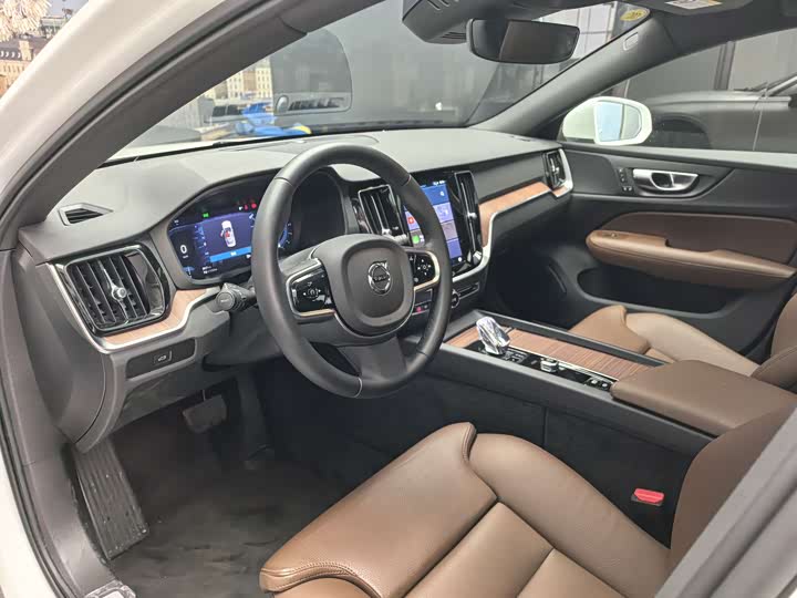 Volvo S60 2025 2025款 B4 智远豪华版