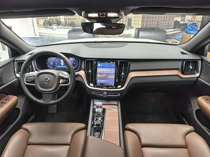 Volvo S60 2025 2025款 B4 智远豪华版