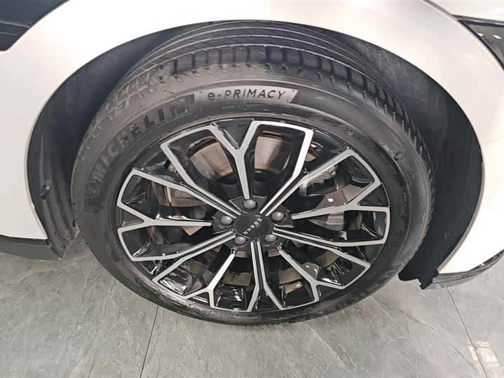 Zeekr 007 2025 2025款 后驱智驾版 75kWh