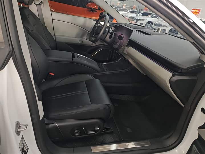 Zeekr 007 2025 2025款 后驱智驾版 75kWh